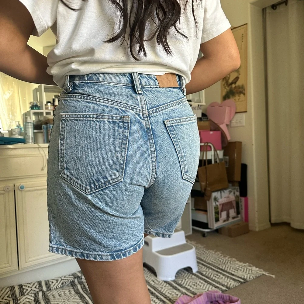 Zara high waist Denim Shorts - Picture 9 of 9